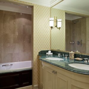 Superior Two Bedroom Apartment - Bathroom 2