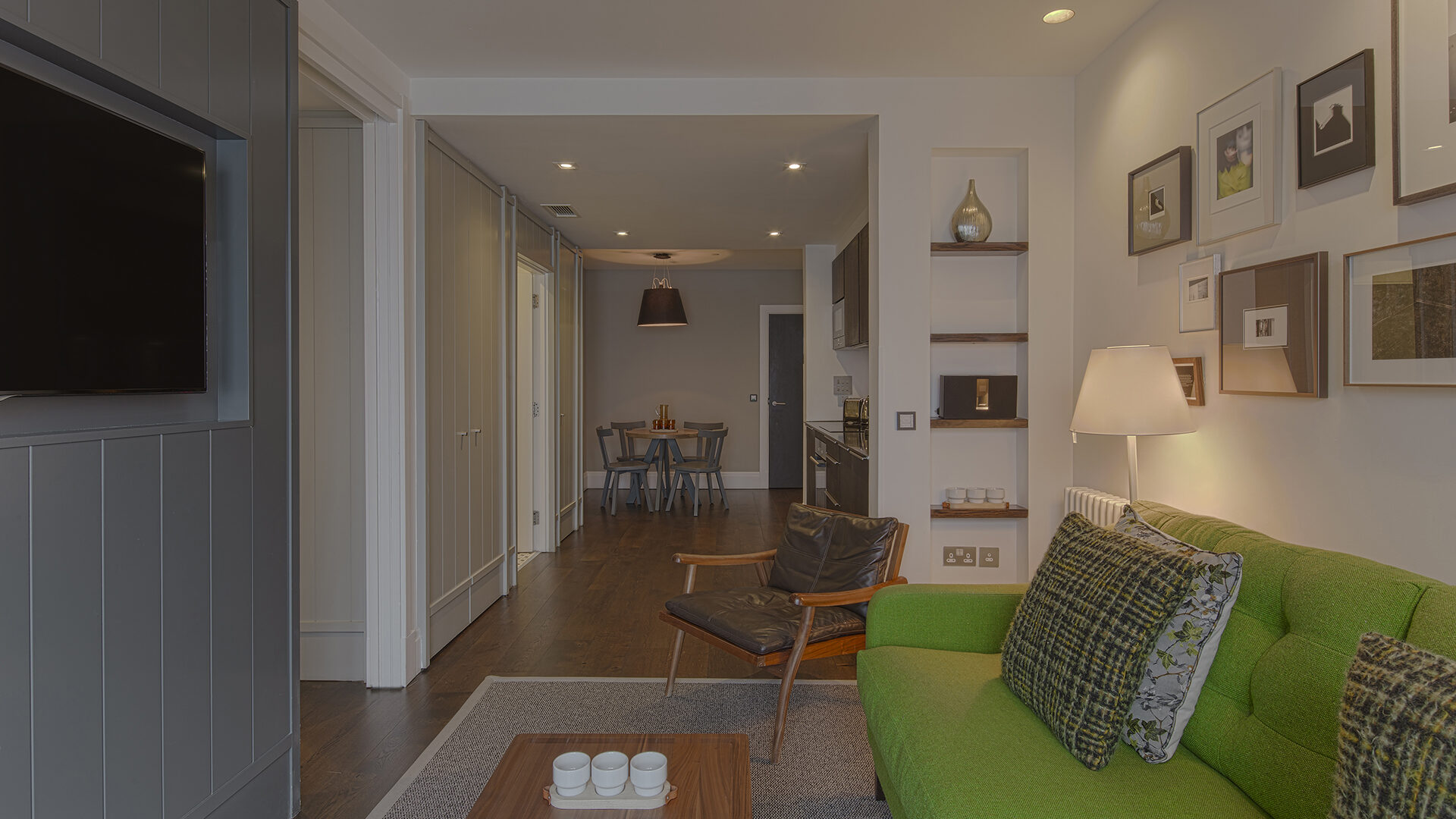 Luxury One Bedroom with Bed Alcove Cheval Old Town Chambers