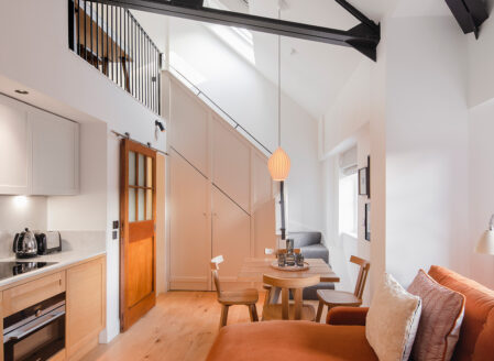 Royal Mile Deluxe One Bedroom Loft Apartment