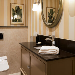 Luxury Two Bedroom - Bathroom 2
