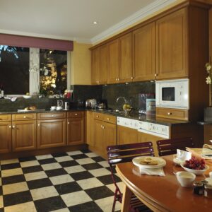 Superior Two Bedroom Apartment - Kitchen