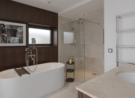 Three Bedroom Penthouse - Master + En Suite bathroom