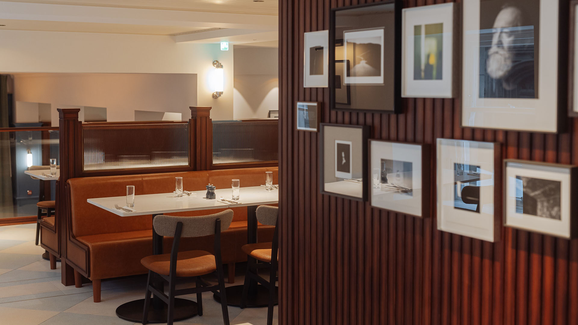 Luckenbooths Bar & Restaurant Edinburgh Cheval Old Town Chambers