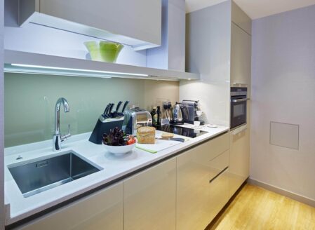 Executive Studio - Kitchen