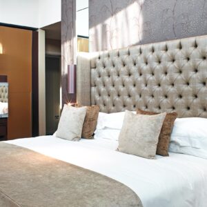 cheval-three-quays-tower-penthouse-07