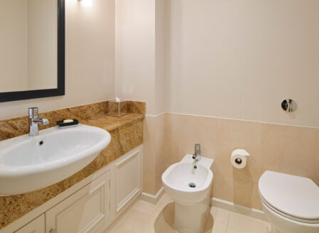 Apartment 7 - Bathroom 2