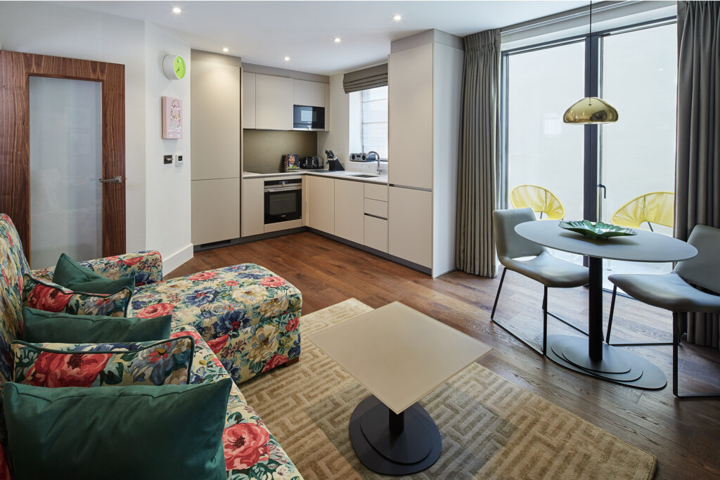 Deluxe One Bedroom Aparthotel London | Cheval Knightsbridge