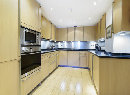 Two Bedroom Townhouse - Kitchen