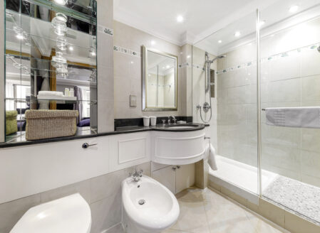 Two Bedroom Townhouse - Bathroom