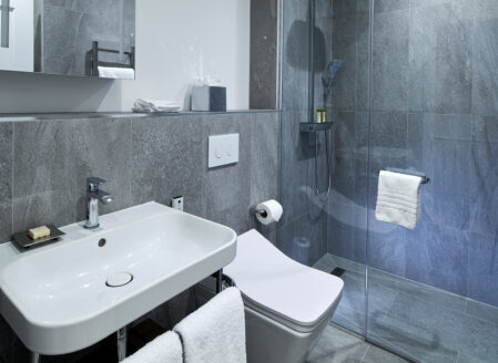 CK_38-Cheval-Place_Bathroom2