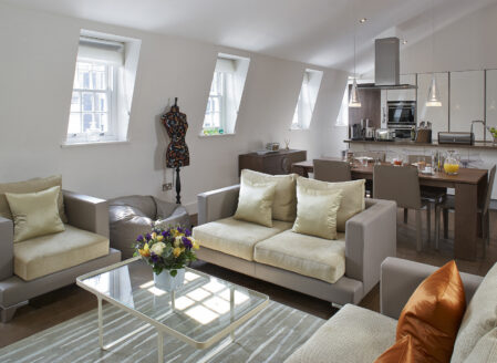 Living Area - Luxury Three Bedroom