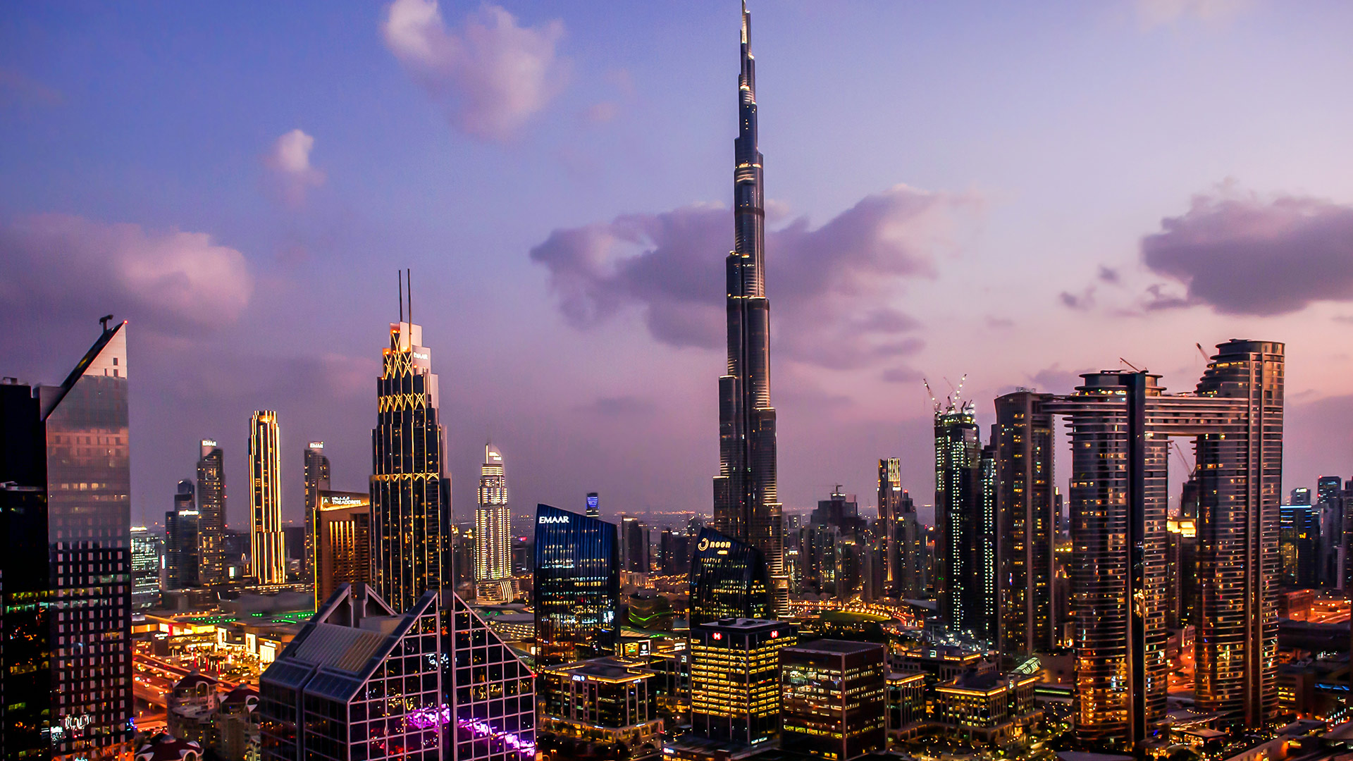 Dubai-skyline-night-time
