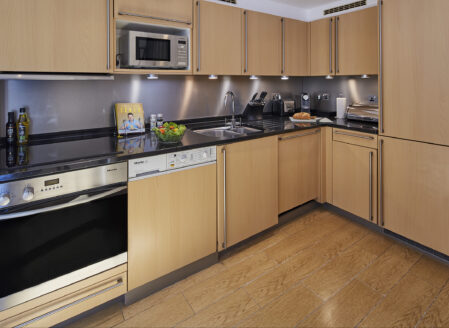Kitchen - Luxury Two Bedroom Townhouse