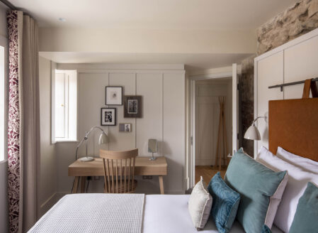 Deluxe Two Bedroom Apartment - Comte d'Artois
