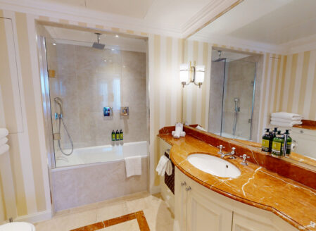 Two Bedroom Penthouse (7F) Bathroom