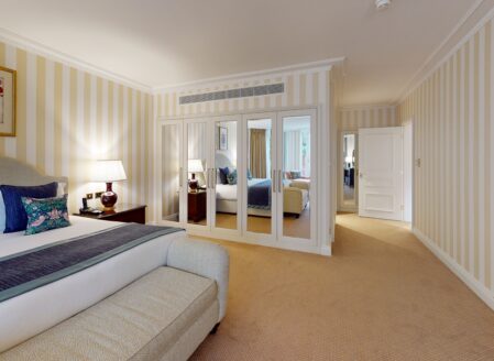 Deluxe Two Bedroom Garden Terrace Apartment (OA) Master Bedroom