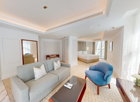 Deluxe Studio Apartment - Open Plan Living Area