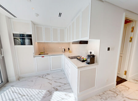 Deluxe Studio Apartment - Kitchen